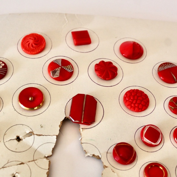 Vintage Red Glass Button Collection - Picture 6 of 9